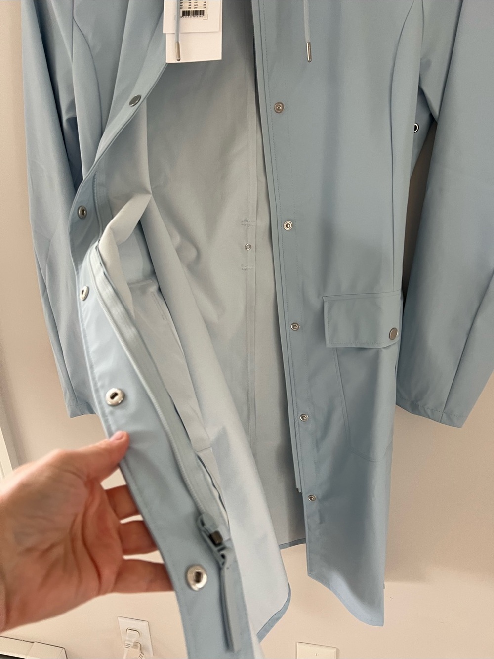 ☔️ NWT RAINS Women’s Curve Rain Coat in Sky Blue - Picture 6 of 11
